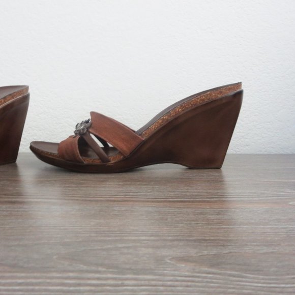 Italian Shoemakers Dark Brown Rhinestone Flower Open Toe Wedge Shoes Sandals 11 - Picture 11 of 16